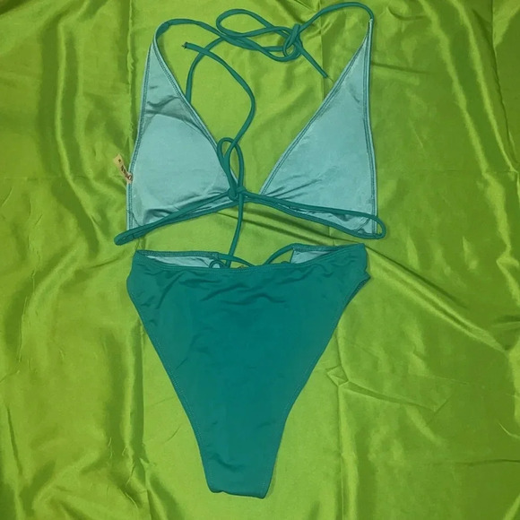 NWOT Icon Swim Swimsuit size Medium - Picture 3 of 6